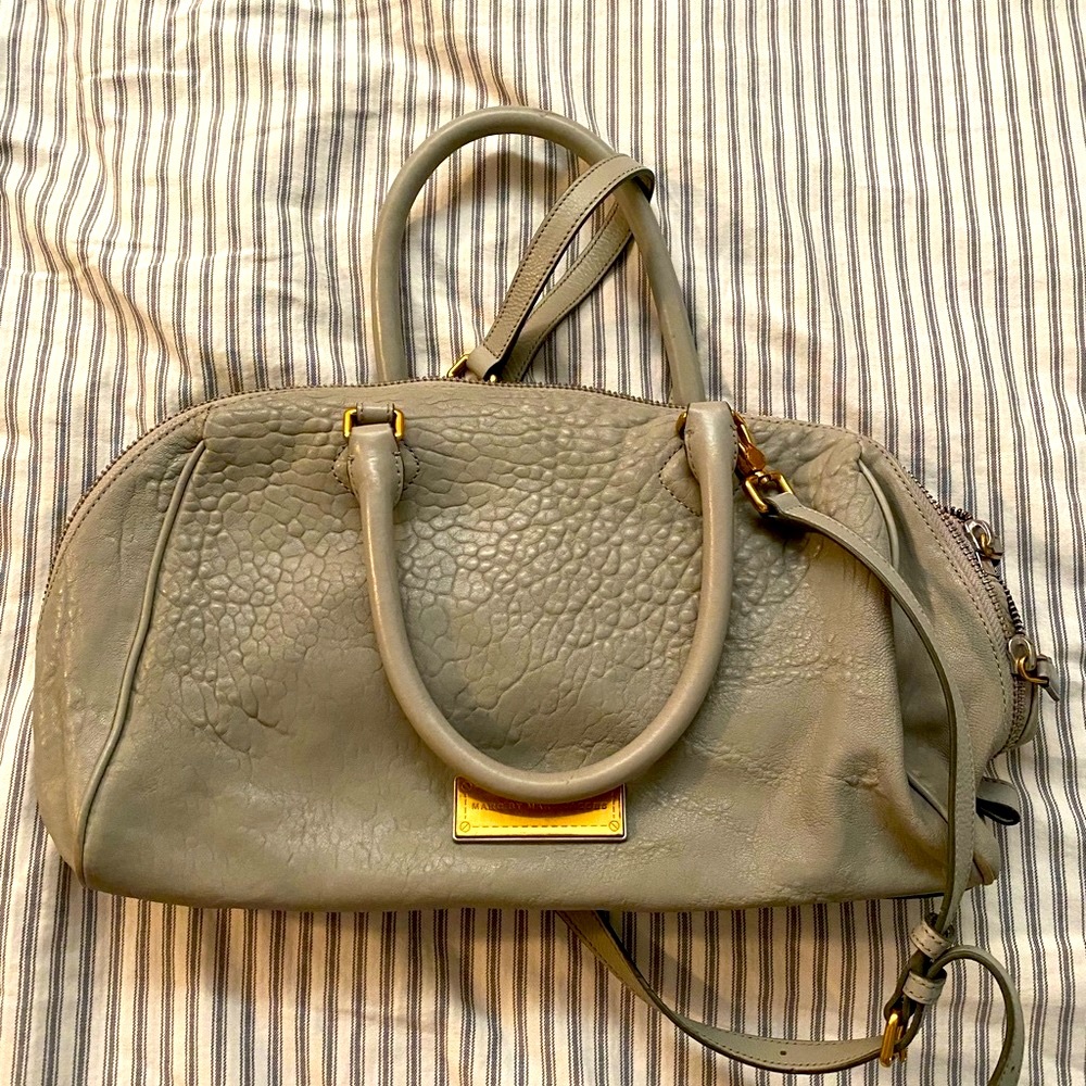 grey marc jacobs purse